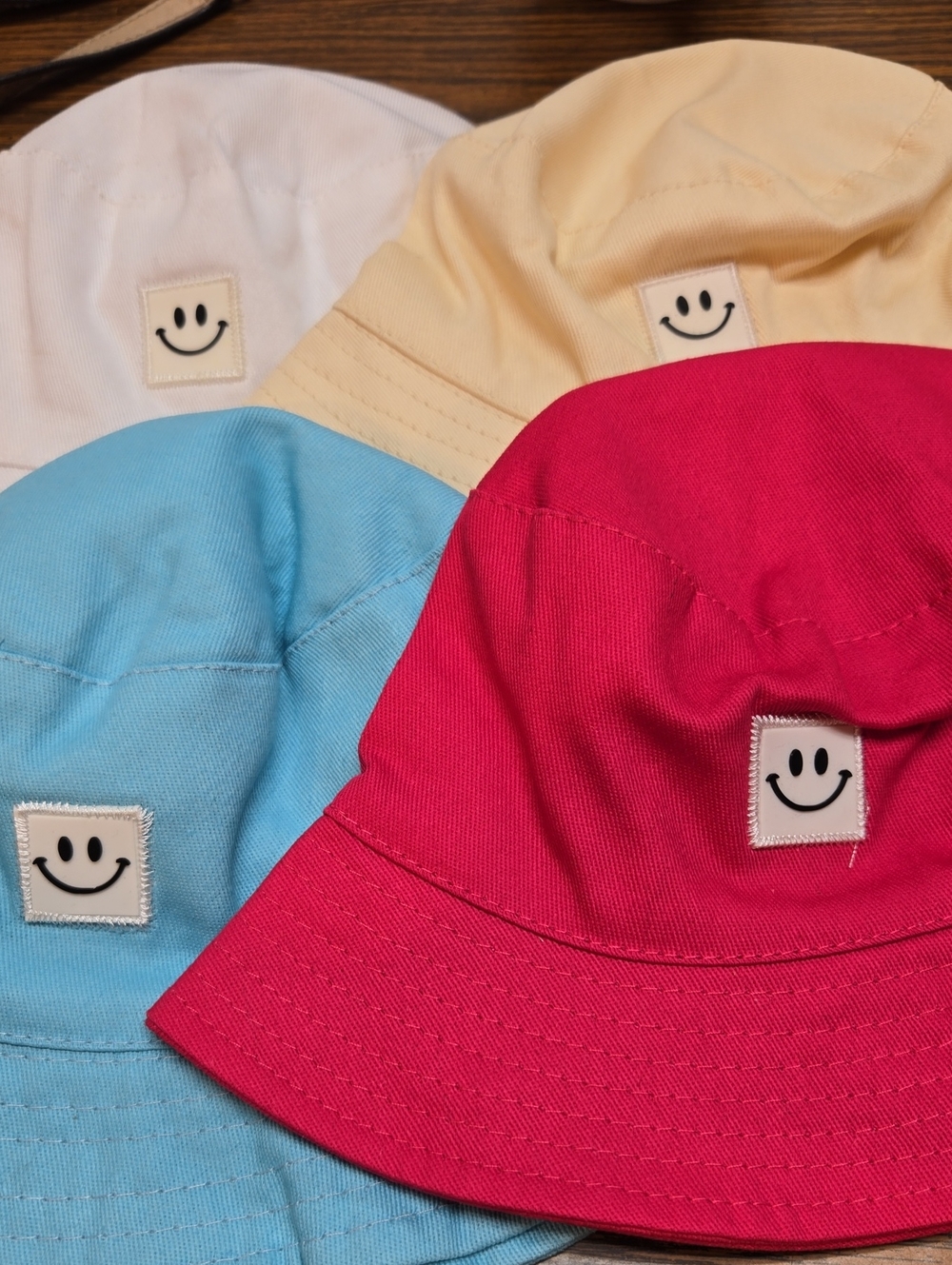 Set Of 4 NEW Kids Smiley Bucket Hat - Red, Blue, Cream, White 9/18 Mos
